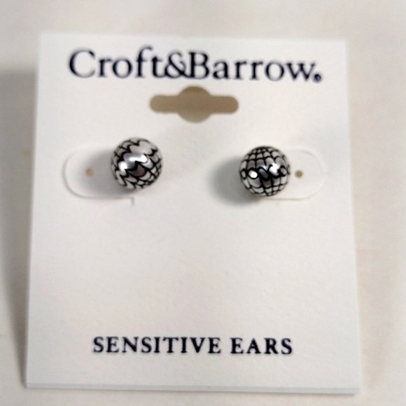 Croft & Barrow Women's Polished Silver Color & Grey  Designed Ball Stud Earrings - Picture 1 of 5